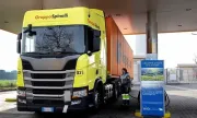 Eni Sustainable Mobility: il diesel 100% da materie prime rinnovabili muove i camion del Gruppo Spinelli