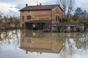 I rischi climatici e sanitari posti da inondazioni, siccit e qualit dell'acqua richiedono un'azione urgente